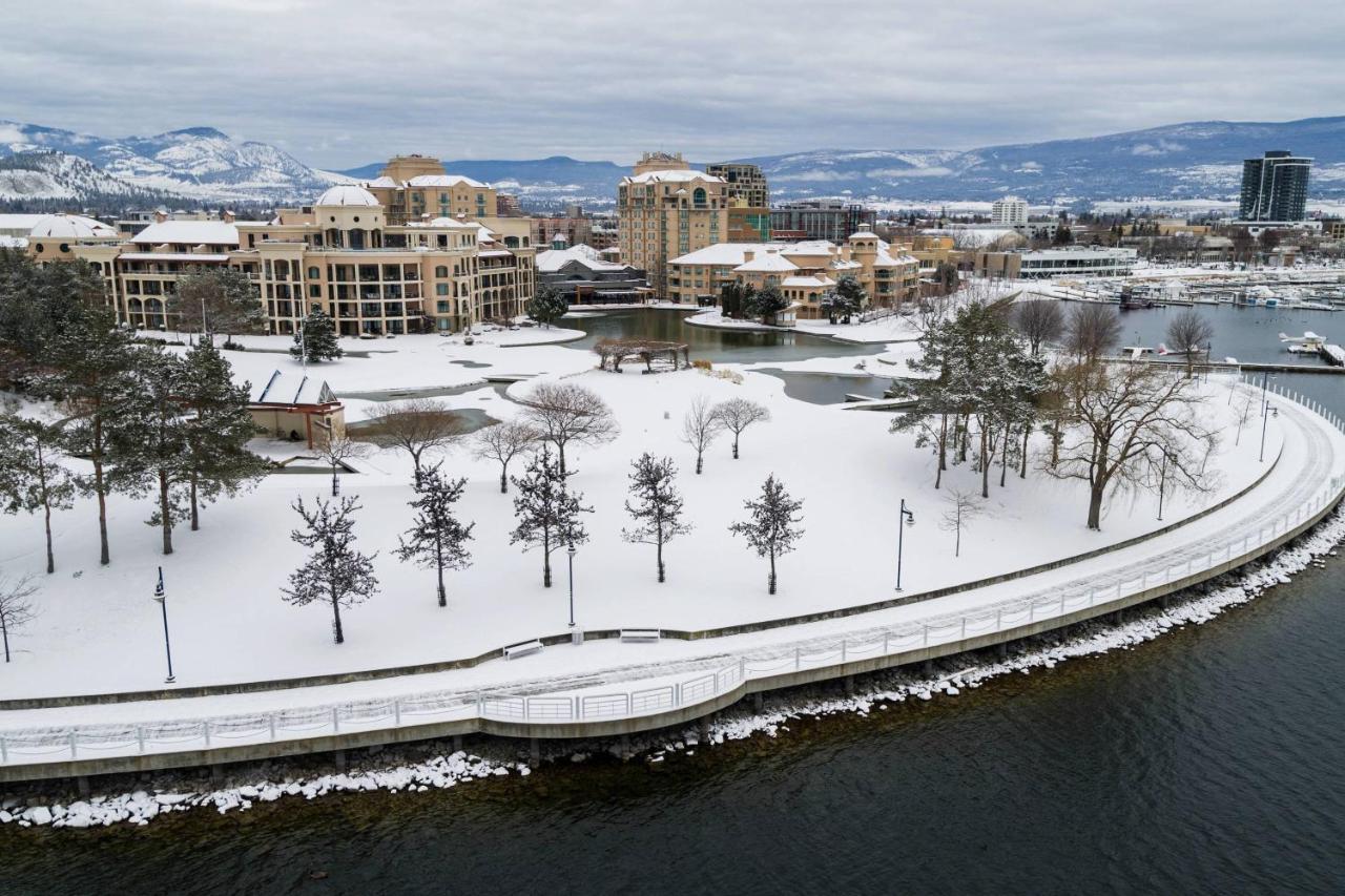Delta Hotels By Marriott Grand Okanagan Resort Kelowna Exterior photo