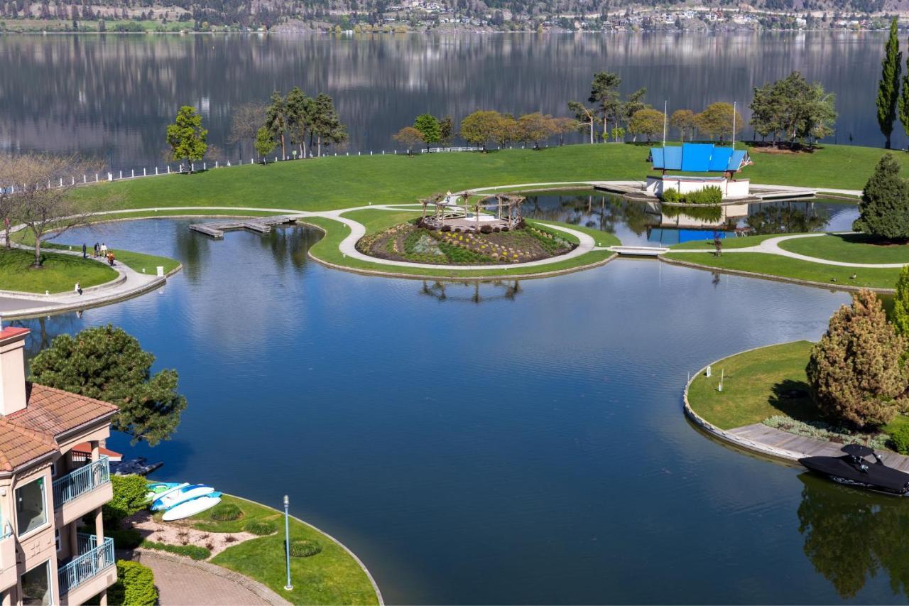 Delta Hotels By Marriott Grand Okanagan Resort Kelowna Exterior photo