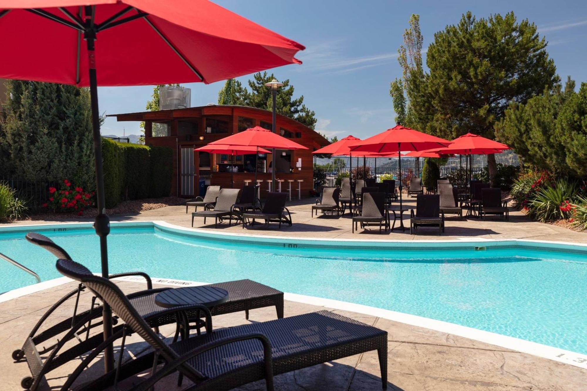Delta Hotels By Marriott Grand Okanagan Resort Kelowna Exterior photo
